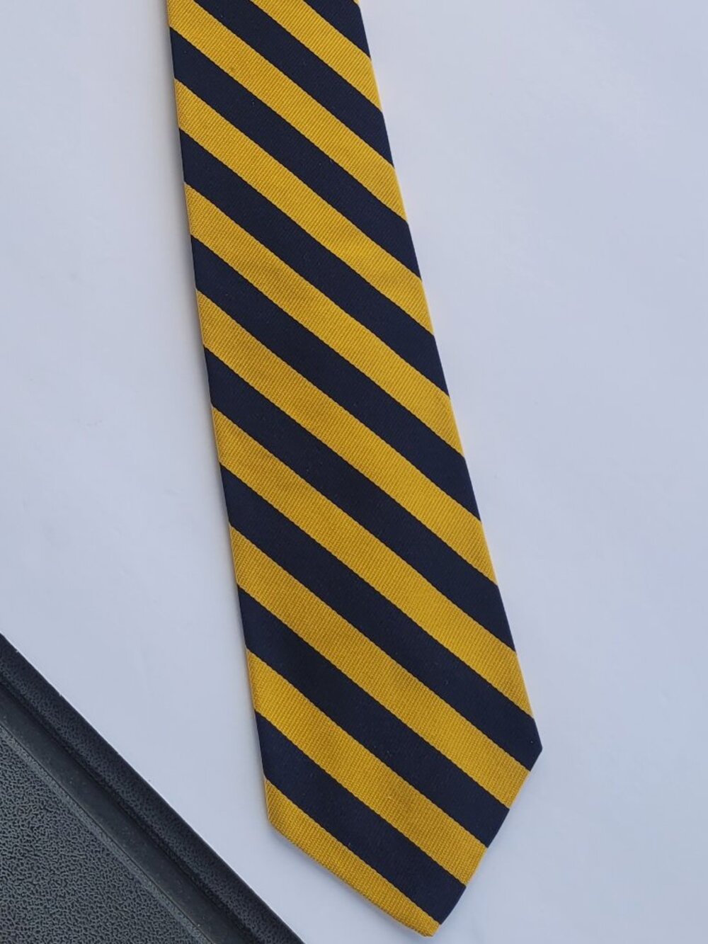 Vintage Brooks Brothers Makers Repp Tie 100% Silk Blue & Gold Made In USA EUC